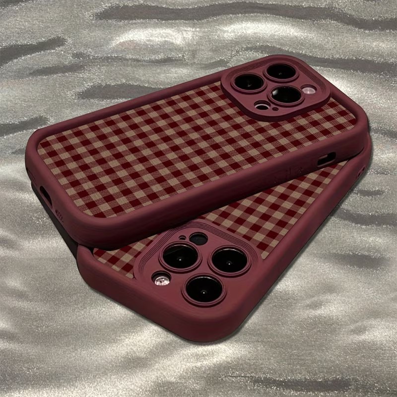 Wine & Beer Packages - เคสโทรศัพท์ลายสก็อตสีแดงไวน์วินเทจ สำหรับ iPhone 15Pro 17 16